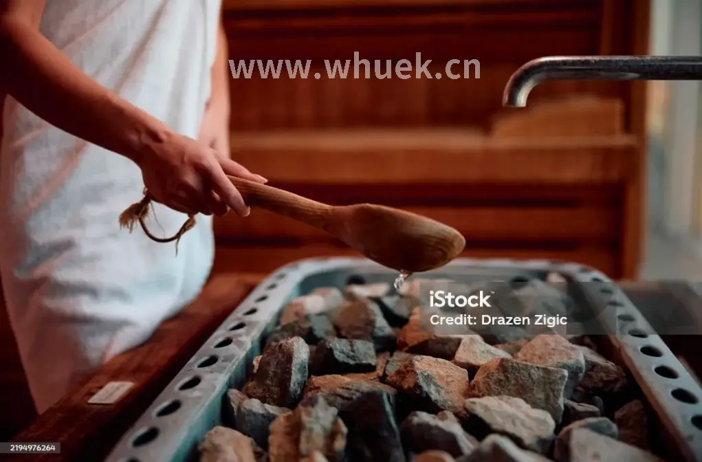 天津按摩师揭秘：告别搬砖腰！古法排毒才是王道，拒绝摸鱼式理疗 - 真实按摩理疗场景实拍